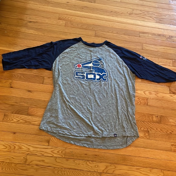Chicago White Sox mixed shirt lot, perfect for summer games, Nike and Majestic - Picture 2 of 13